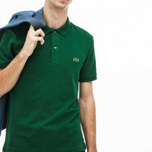 Cargar imagen en el visor de la galería, POLO LACOSTE MANICA CORTA SLIM FIT VERDE
