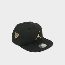 Load image into Gallery viewer, CAPPELLO CON VISIERA JORDAN
