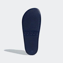 Carica l&#39;immagine nel visualizzatore di Gallery, ADILETTE AQUA DKBLUE/FTWWHT/DKBLUE
