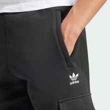 Carica l&#39;immagine nel visualizzatore di Gallery, PANTALONI TREFOIL ESSENTIALS CARGO
