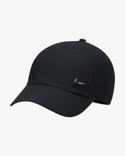 Charger l&#39;image dans la galerie, CAPPELLO CON VISIERA NIKE
