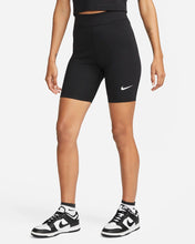 Carica l&#39;immagine nel visualizzatore di Gallery, SHORT DONNA NIKE
