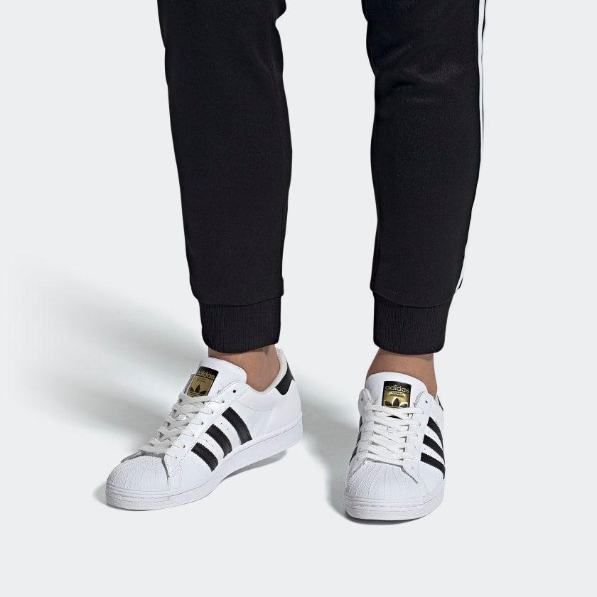 SUPERSTAR 