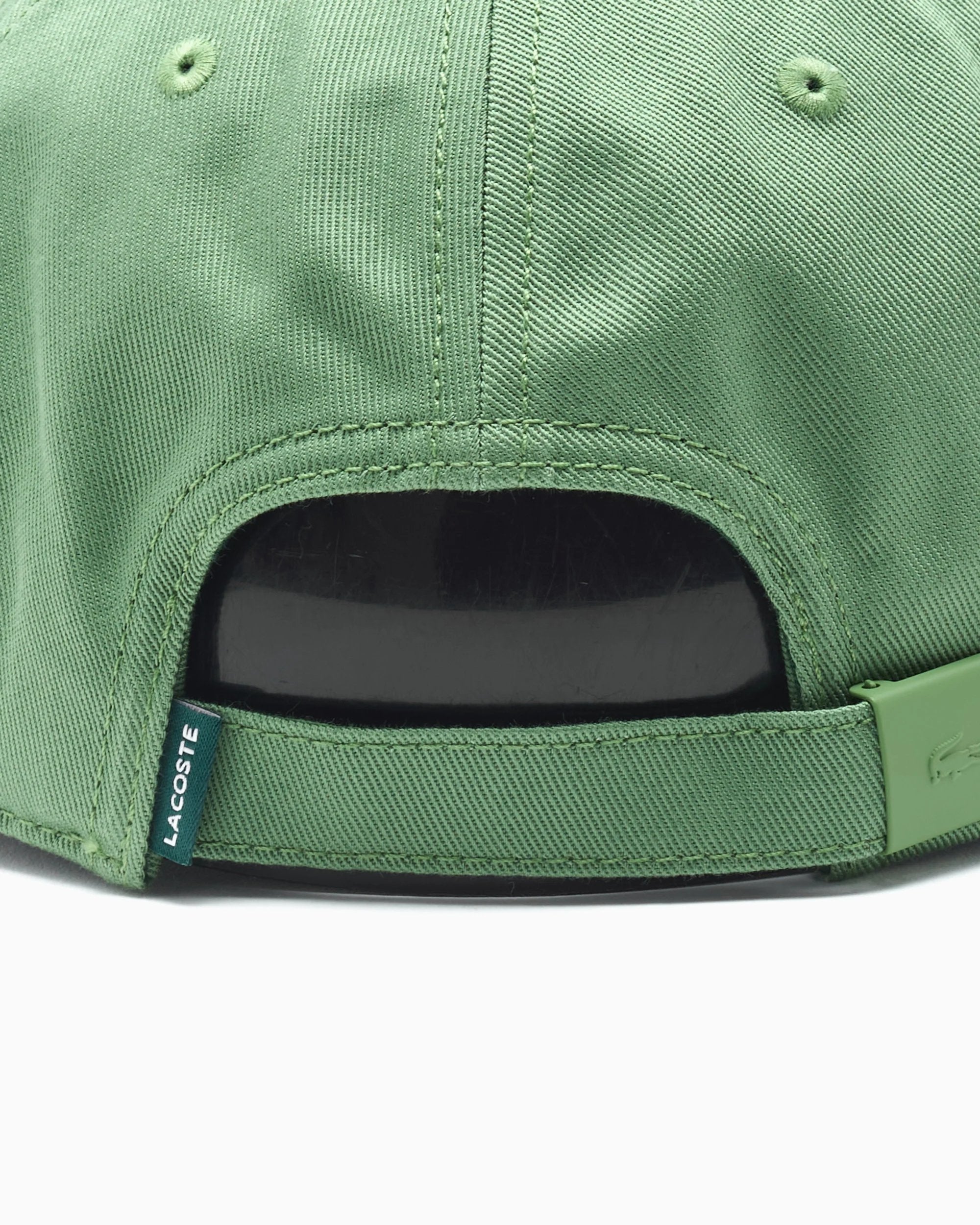 CAPPELLO CON VISIERA