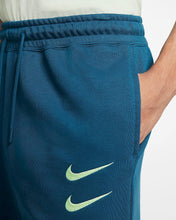 Carica l&#39;immagine nel visualizzatore di Gallery, M NSW SWOOSH SHORT FT
