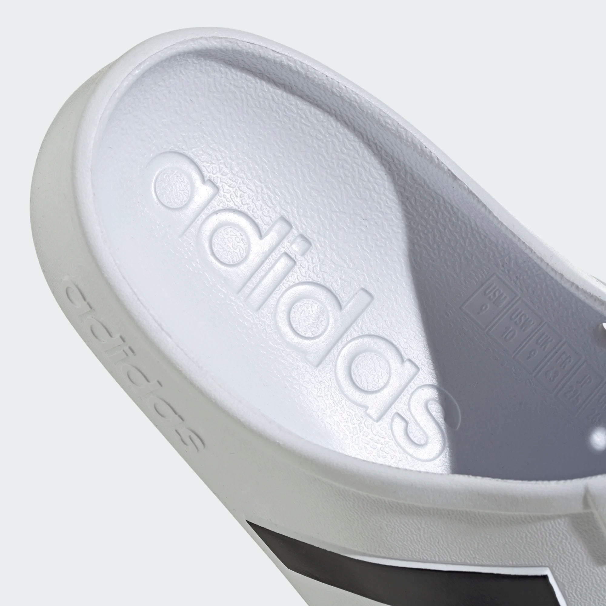 ADILETTE CLOG