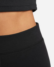 Cargar imagen en el visor de la galería, SHORT DONNA NIKE
