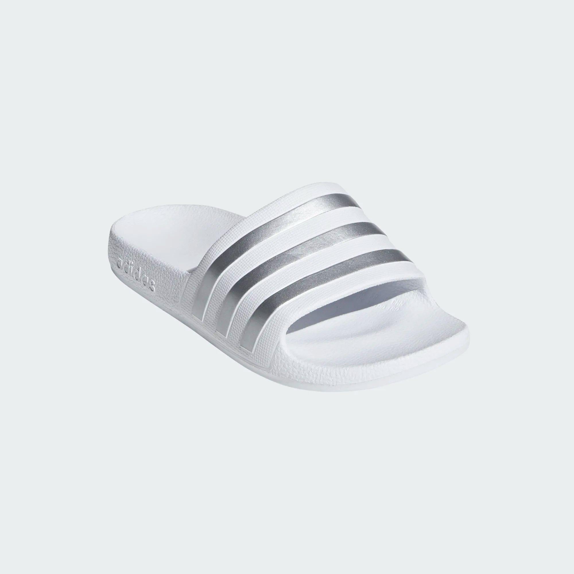 ADILETTE AQUA