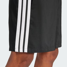 Carica l'immagine nel visualizzatore di Gallery, SHORT ADIDAS UOMO
