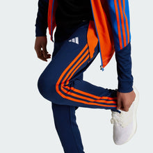 Cargar imagen en el visor de la galería, TUTA JUVE JUNIOR
