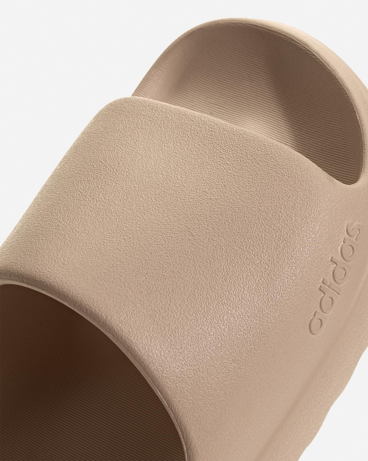 ADILETTE LUMIA